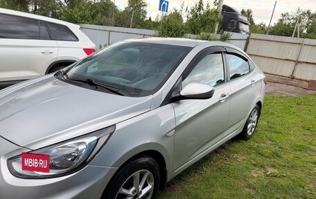 Hyundai Solaris II рестайлинг, 2012 год, 830 000 рублей, 2 фотография