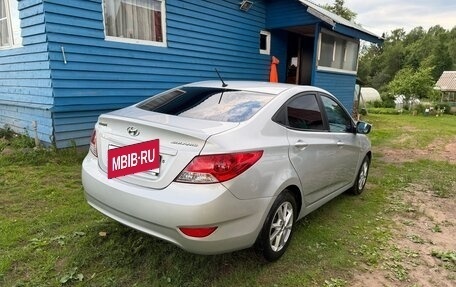 Hyundai Solaris II рестайлинг, 2012 год, 830 000 рублей, 8 фотография
