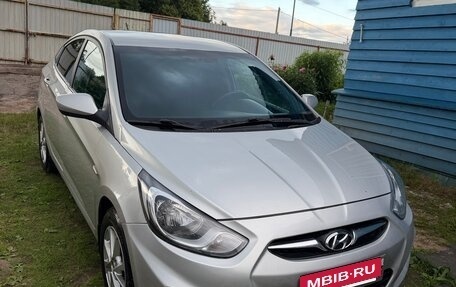 Hyundai Solaris II рестайлинг, 2012 год, 830 000 рублей, 9 фотография