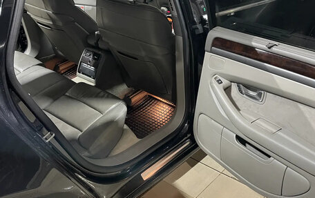 Audi A8, 2005 год, 1 140 000 рублей, 8 фотография