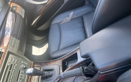 BMW 3 серия, 2005 год, 690 000 рублей, 8 фотография