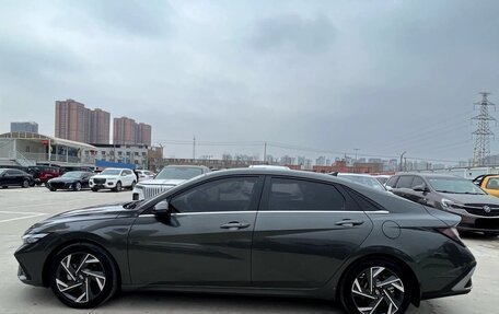 Hyundai Elantra, 2022 год, 1 335 000 рублей, 2 фотография