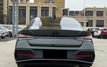 Hyundai Elantra, 2022 год, 1 335 000 рублей, 4 фотография