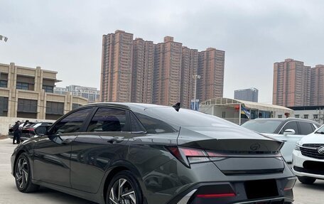 Hyundai Elantra, 2022 год, 1 335 000 рублей, 3 фотография