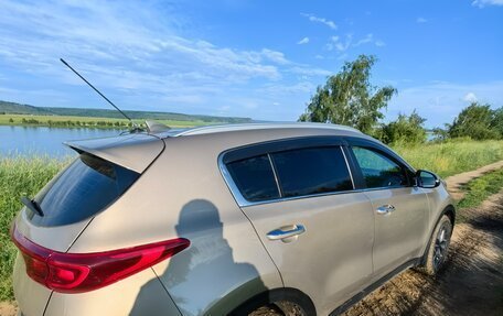 KIA Sportage IV рестайлинг, 2020 год, 2 400 000 рублей, 8 фотография