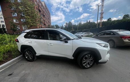 Toyota RAV4, 2024 год, 3 580 000 рублей, 2 фотография
