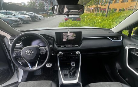 Toyota RAV4, 2024 год, 3 580 000 рублей, 16 фотография