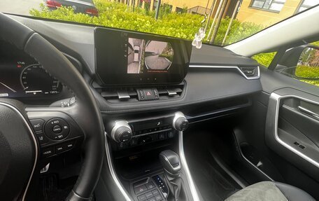 Toyota RAV4, 2024 год, 3 580 000 рублей, 12 фотография