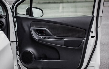 Toyota Vitz, 2017 год, 879 000 рублей, 7 фотография