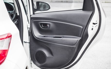 Toyota Vitz, 2017 год, 879 000 рублей, 5 фотография