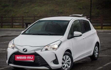 Toyota Vitz, 2017 год, 879 000 рублей, 11 фотография