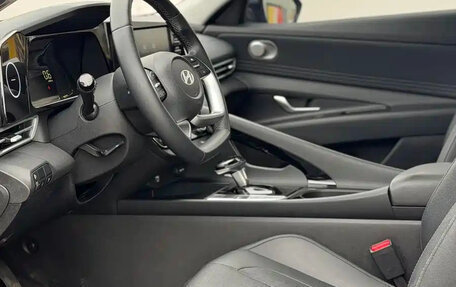 Hyundai Elantra, 2023 год, 1 180 000 рублей, 12 фотография