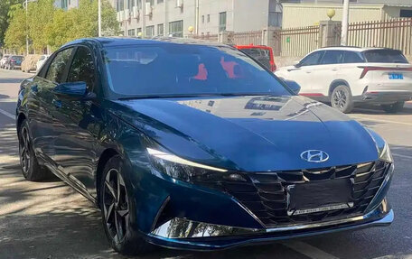 Hyundai Elantra, 2022 год, 1 150 000 рублей, 2 фотография