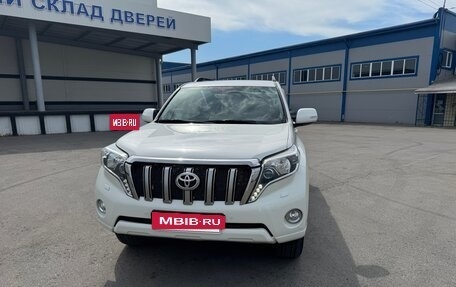 Toyota Land Cruiser Prado 150 рестайлинг 2, 2015 год, 3 750 000 рублей, 2 фотография