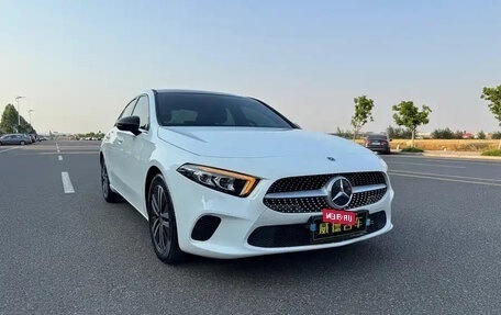 Mercedes-Benz A-Класс, 2023 год, 1 830 000 рублей, 2 фотография