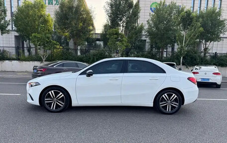 Mercedes-Benz A-Класс, 2023 год, 1 830 000 рублей, 4 фотография