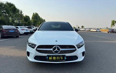 Mercedes-Benz A-Класс, 2023 год, 1 830 000 рублей, 3 фотография