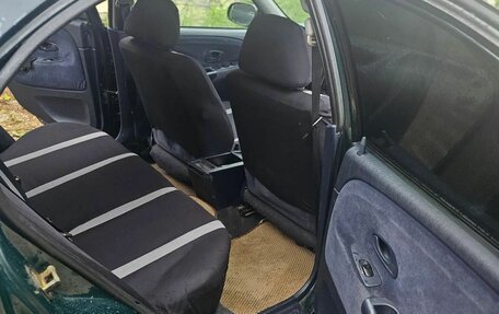 Mitsubishi Carisma I, 2000 год, 230 000 рублей, 7 фотография