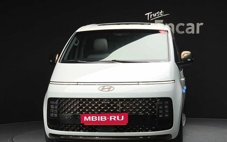 Hyundai Staria, 2024 год, 4 850 000 рублей, 3 фотография