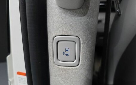 Hyundai Staria, 2024 год, 4 850 000 рублей, 16 фотография