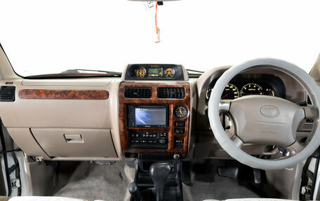 Toyota Land Cruiser Prado 90 рестайлинг, 2001 год, 1 470 000 рублей, 15 фотография