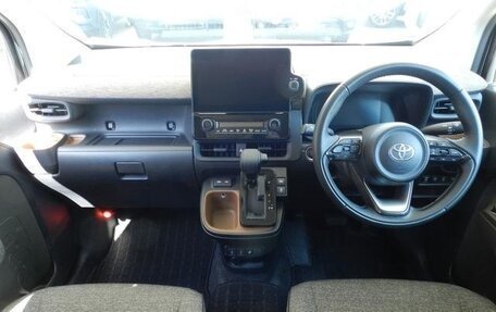 Toyota Sienta, 2023 год, 1 430 548 рублей, 13 фотография