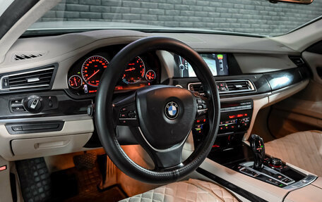 BMW 7 серия, 2011 год, 1 916 000 рублей, 13 фотография