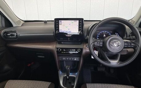 Toyota Yaris Cross, 2022 год, 1 690 548 рублей, 16 фотография