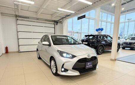 Toyota Yaris, 2021 год, 1 349 999 рублей, 8 фотография