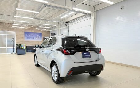 Toyota Yaris, 2021 год, 1 349 999 рублей, 4 фотография