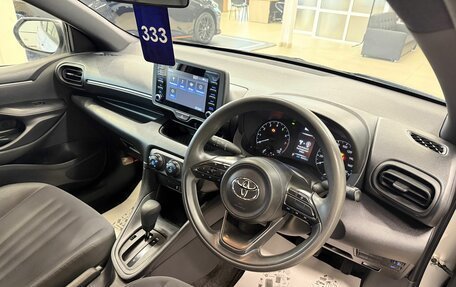 Toyota Yaris, 2021 год, 1 349 999 рублей, 11 фотография