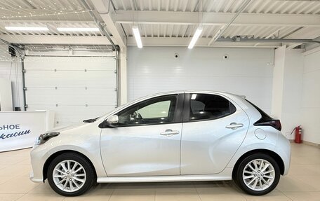 Toyota Yaris, 2021 год, 1 349 999 рублей, 3 фотография