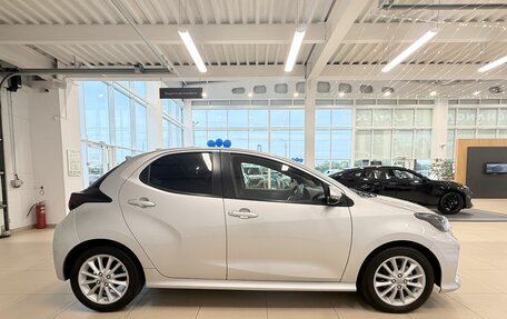Toyota Yaris, 2021 год, 1 349 999 рублей, 7 фотография