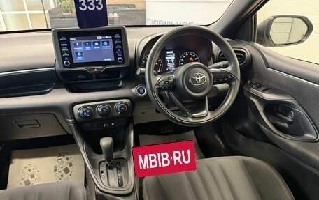 Toyota Yaris, 2021 год, 1 349 999 рублей, 15 фотография