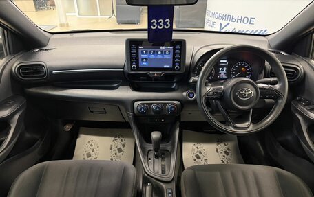 Toyota Yaris, 2021 год, 1 349 999 рублей, 16 фотография