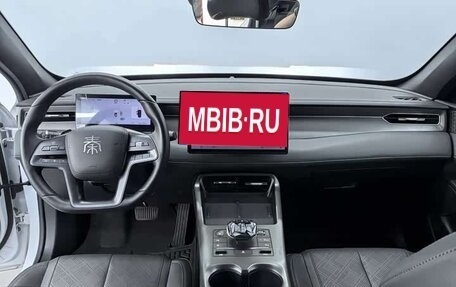 BYD Qin, 2025 год, 1 740 000 рублей, 7 фотография