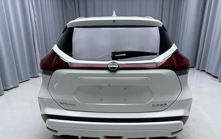 Nissan Kicks I, 2023 год, 1 650 000 рублей, 6 фотография