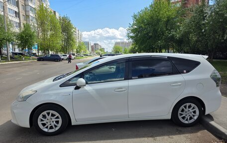 Toyota Prius Alpha I (ZVW40/41), 2013 год, 1 100 000 рублей, 4 фотография