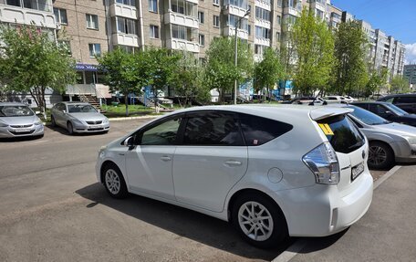 Toyota Prius Alpha I (ZVW40/41), 2013 год, 1 100 000 рублей, 5 фотография