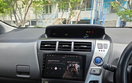 Toyota Prius Alpha I (ZVW40/41), 2013 год, 1 100 000 рублей, 7 фотография