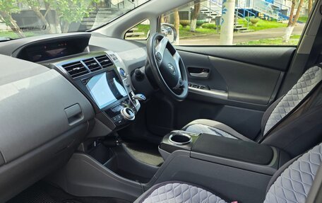Toyota Prius Alpha I (ZVW40/41), 2013 год, 1 100 000 рублей, 10 фотография