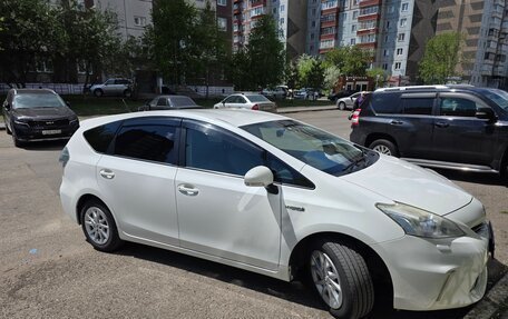 Toyota Prius Alpha I (ZVW40/41), 2013 год, 1 100 000 рублей, 17 фотография