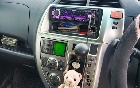 Toyota Ractis I, 2005 год, 470 000 рублей, 11 фотография