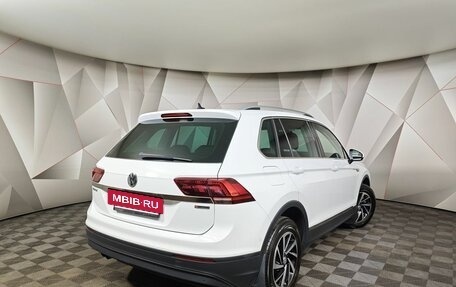 Volkswagen Tiguan II, 2018 год, 1 955 000 рублей, 2 фотография