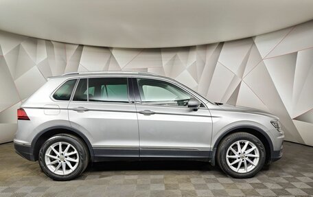 Volkswagen Tiguan II, 2018 год, 2 555 000 рублей, 6 фотография