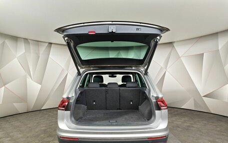 Volkswagen Tiguan II, 2018 год, 2 555 000 рублей, 12 фотография