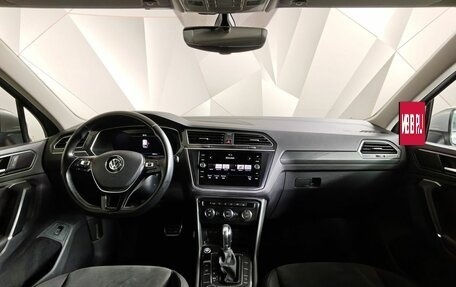 Volkswagen Tiguan II, 2018 год, 2 555 000 рублей, 14 фотография