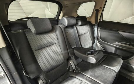 Mitsubishi Outlander III рестайлинг 3, 2012 год, 869 000 рублей, 17 фотография