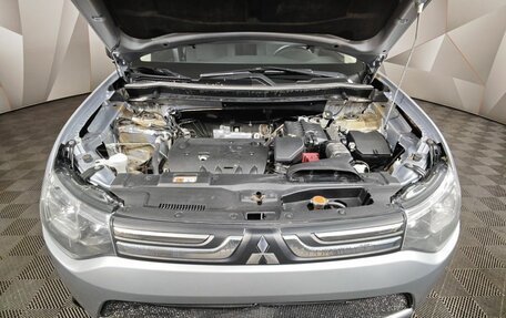 Mitsubishi Outlander III рестайлинг 3, 2012 год, 869 000 рублей, 11 фотография