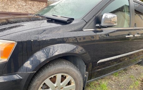 Chrysler Voyager IV, 2014 год, 1 880 000 рублей, 5 фотография